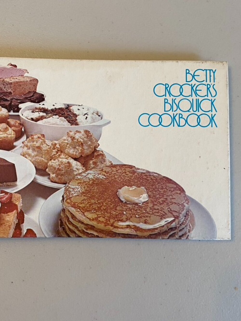 Vintage 1977 Betty Crocker's Bisquick Cookbook 5th Print 7 Mini Cookbooks in 1